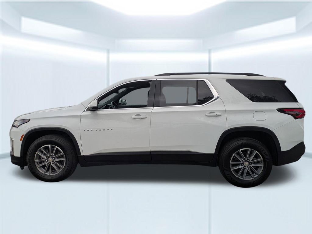 Used 2022 Chevrolet Traverse LT FWD image 2