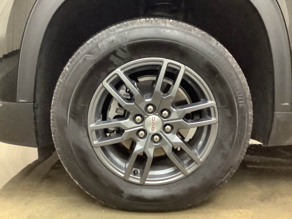 Used 2025 GMC Acadia Elevation image 28