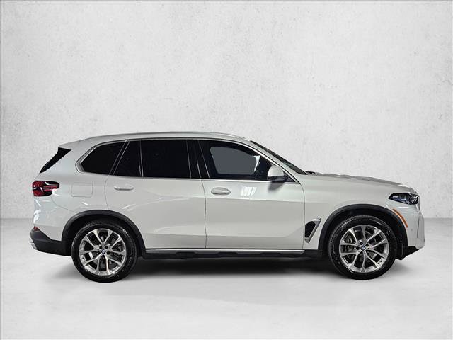 Certified 2024 BMW X5 sDrive40i w/ Premium Package RWD image 4