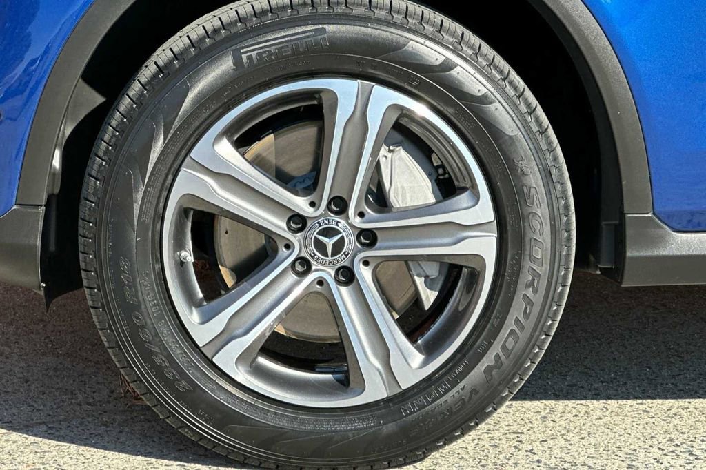 Certified 2022 Mercedes-Benz GLC 300 image 36