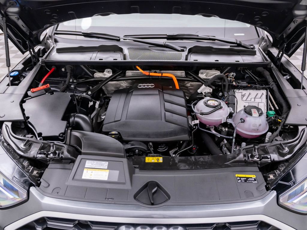 Used 2024 Audi Q5 e Premium Plus w/ Premium Plus Package image 31