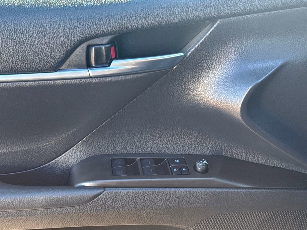 Used 2023 Toyota Camry LE image 33