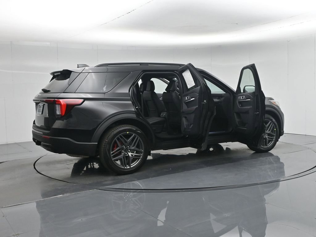 New 2026 Ford Explorer ST-Line w/ ST-Line Street Pack image 5