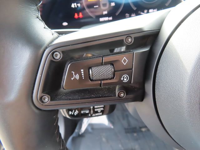 Used 2020 Porsche Taycan 4S image 19