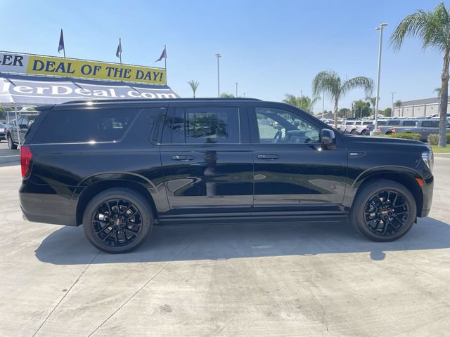 Used 2023 GMC Yukon XL Denali w/ Denali Reserve Package AWD/4WD image 9