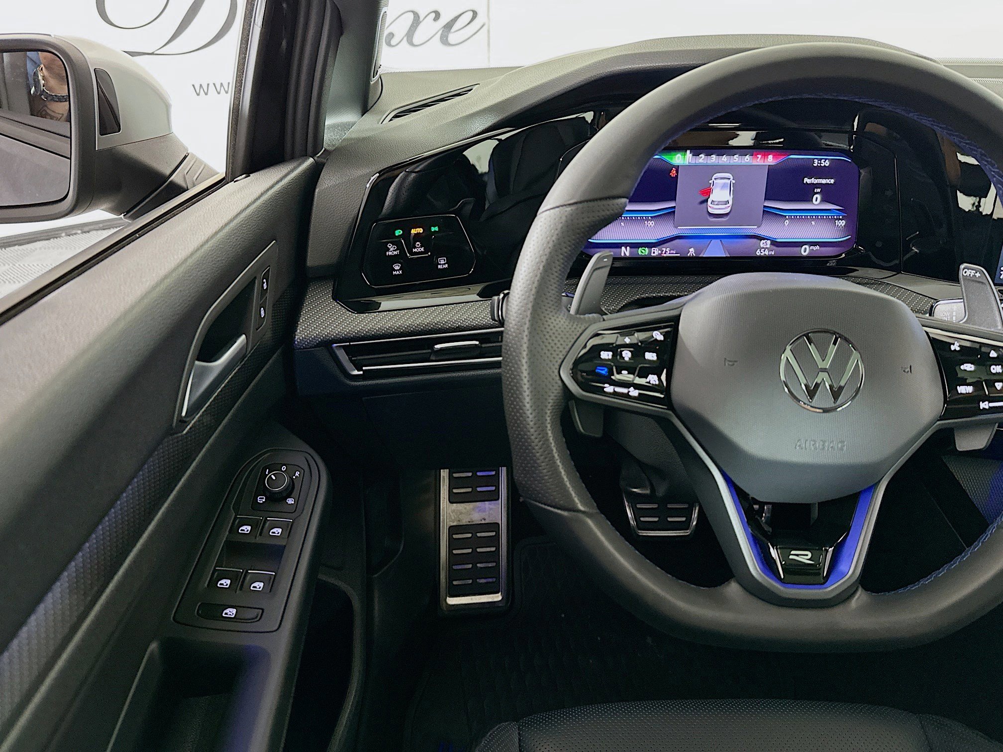 Used 2024 Volkswagen Golf R w/ MDO Package image 10