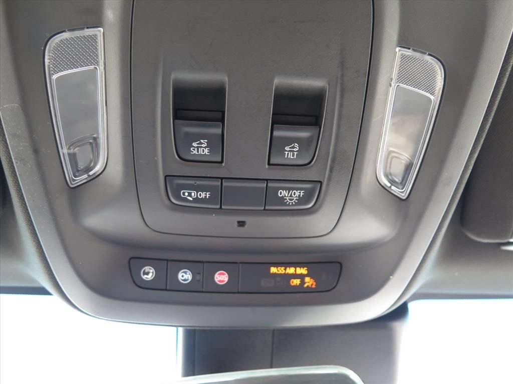Used 2022 Cadillac CT4 Luxury w/ Sun And Sound Package RWD image 21