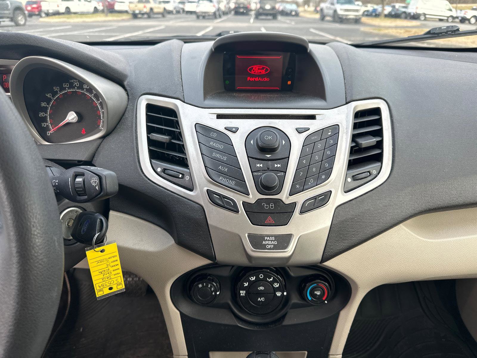 Used 2012 Ford Fiesta SE image 5