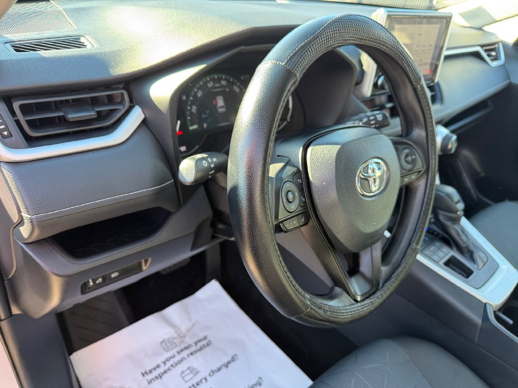 Certified 2025 Toyota RAV4 XLE AWD/4WD image 28