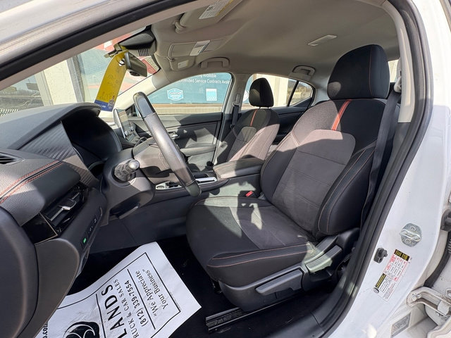 Used 2022 Nissan Sentra SR w/ Lighting Package FWD image 11
