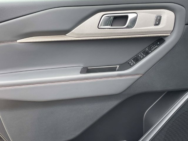 New 2026 Ford Explorer Active w/ Active Comfort Package RWD image 16