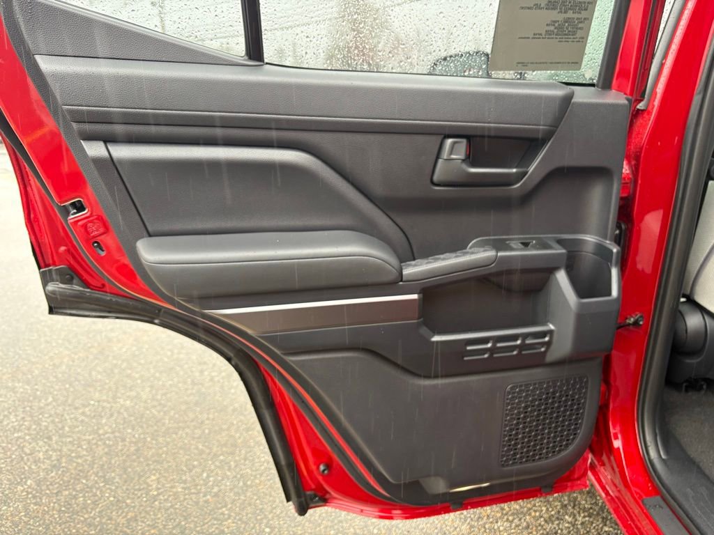 New 2026 Toyota 4Runner SR5 AWD/4WD image 16