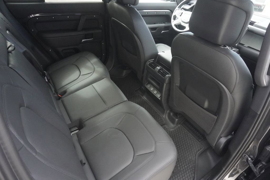 New 2026 Land Rover Defender 110 X-Dynamic SE AWD/4WD image 26