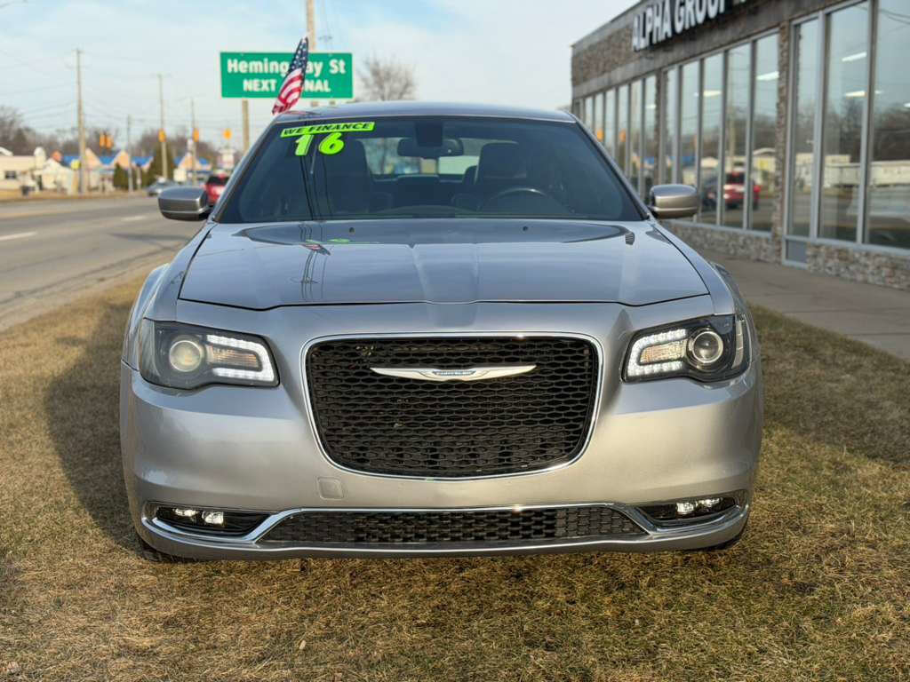 Used 2016 Chrysler 300 S image 2