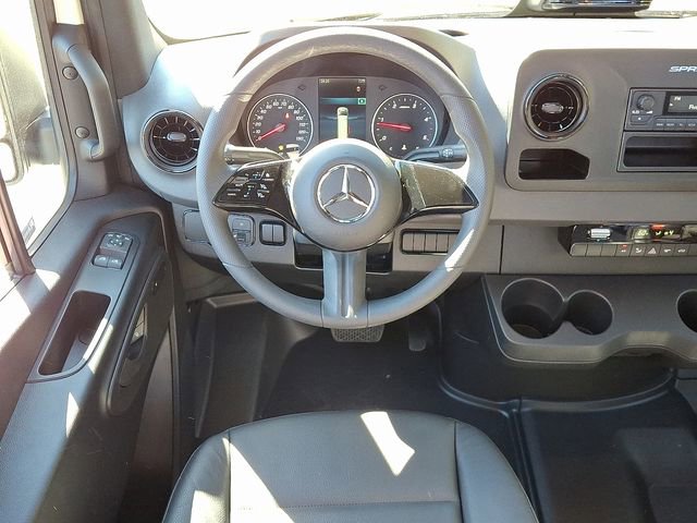 Used 2025 Mercedes-Benz Sprinter 2500 image 11