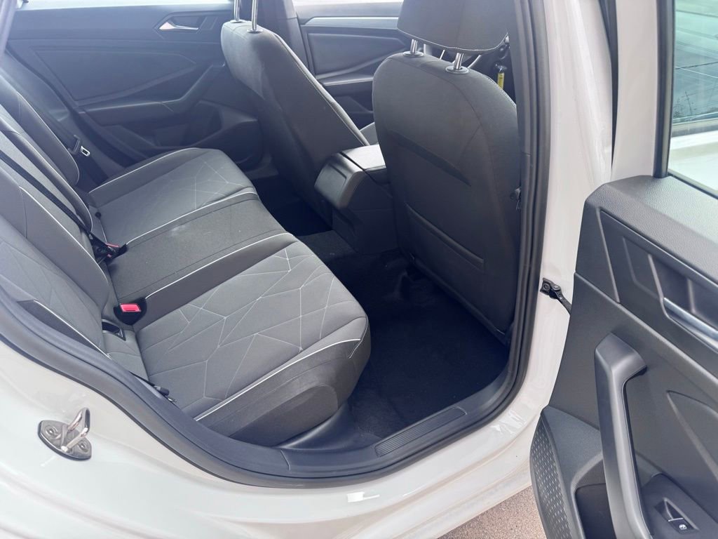 Used 2025 Volkswagen Jetta Sport FWD image 21