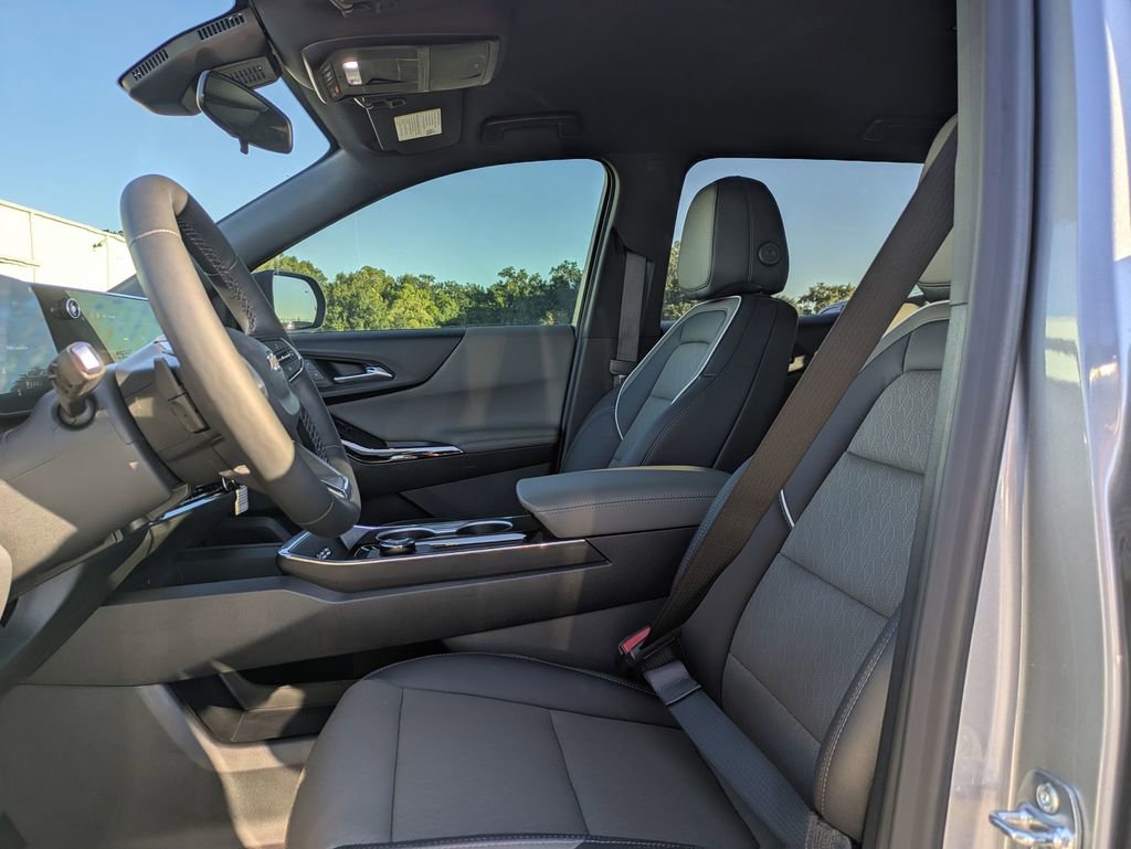 New 2026 Chevrolet Equinox LT w/ Convenience Package II image 15