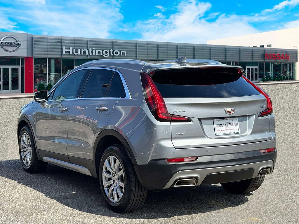 Used 2023 Cadillac XT4 Premium Luxury w/ Cold Weather Package AWD/4WD image 5
