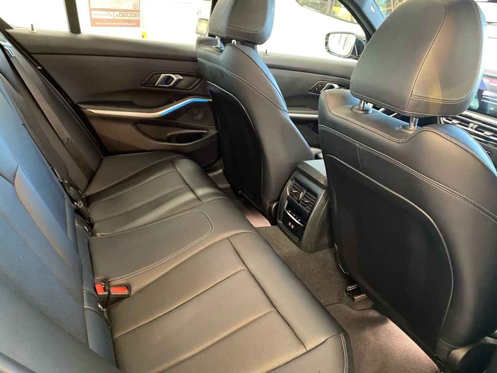 Used 2024 BMW 330e xDrive image 17