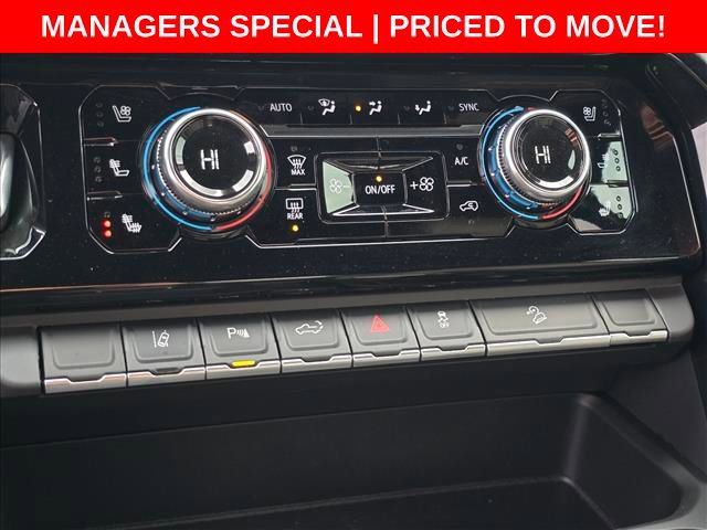 Used 2026 GMC Sierra 3500 AT4 image 31