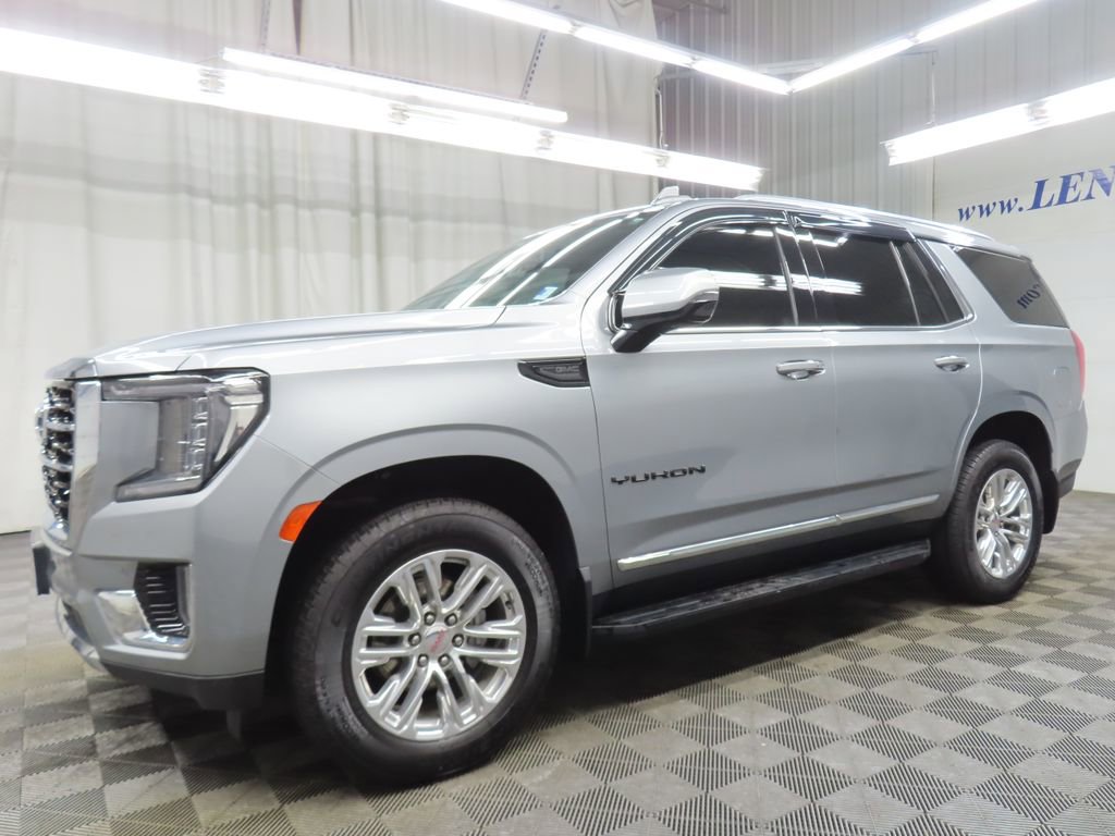 Used 2024 GMC Yukon SLT w/ SLT Luxury Package image 7