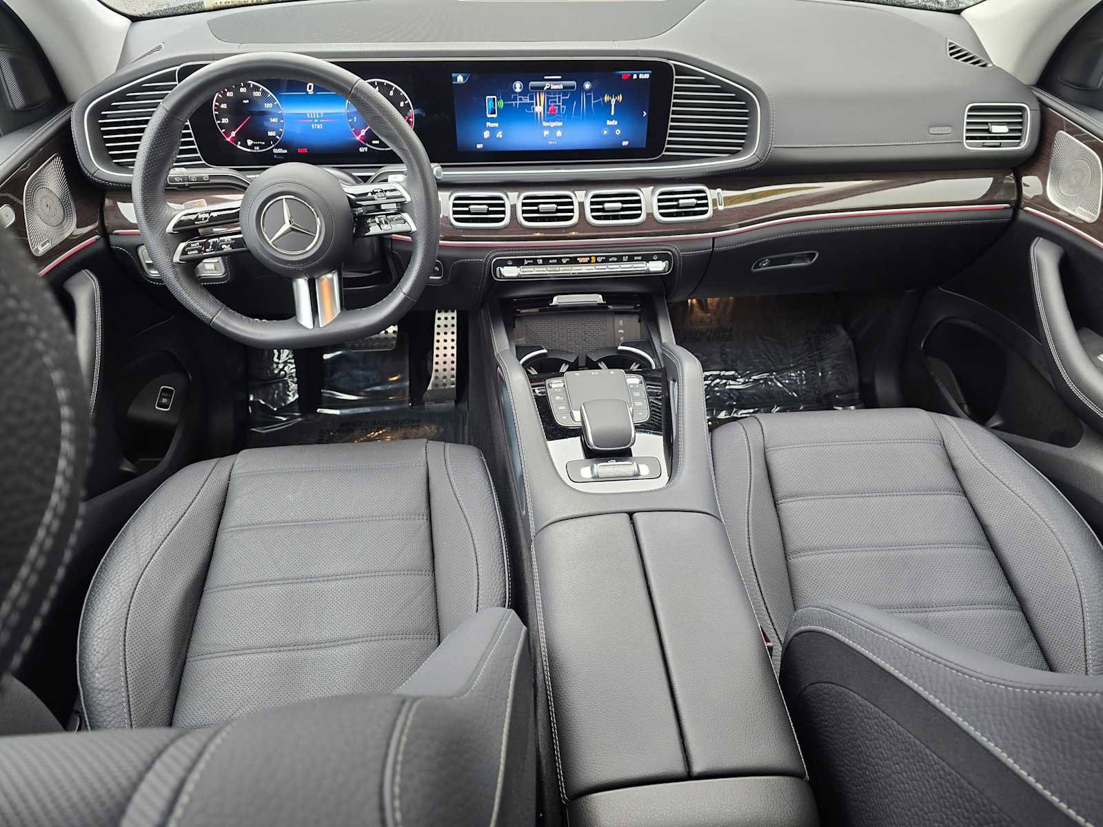 Used 2024 Mercedes-Benz GLS 580 4MATIC image 19