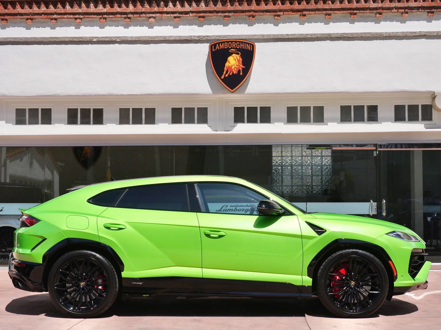 Used 2026 Lamborghini Urus S AWD/4WD image 2