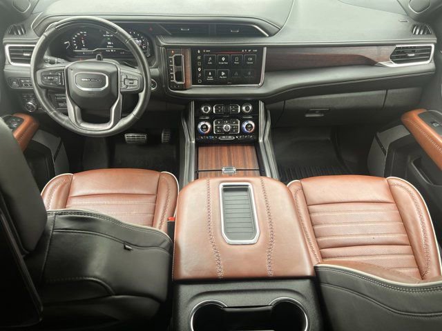 Used 2024 GMC Yukon XL Denali Ultimate image 11