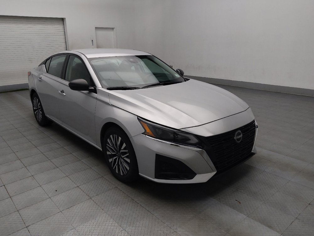 Used 2024 Nissan Altima 2.5 SV image 13