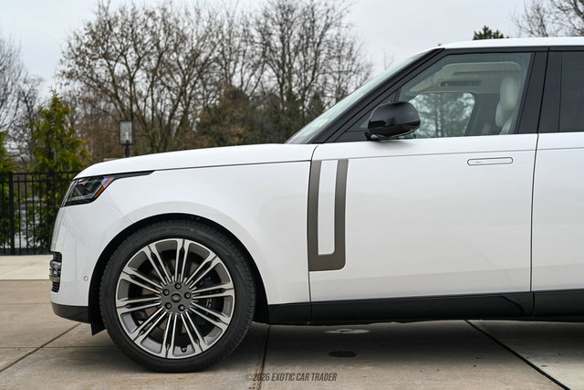 Used 2025 Land Rover Range Rover SE image 4
