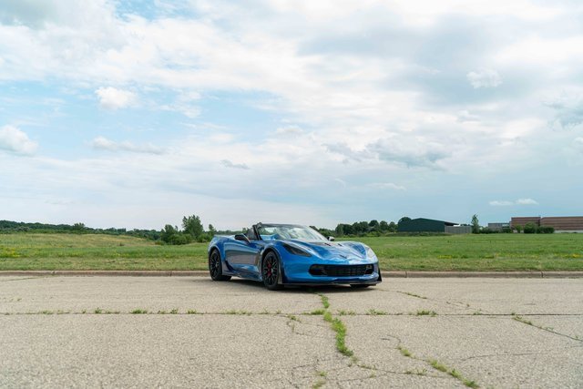 Used 2015 Chevrolet Corvette Z06 w/ 3LZ Preferred Equipment Group image 32