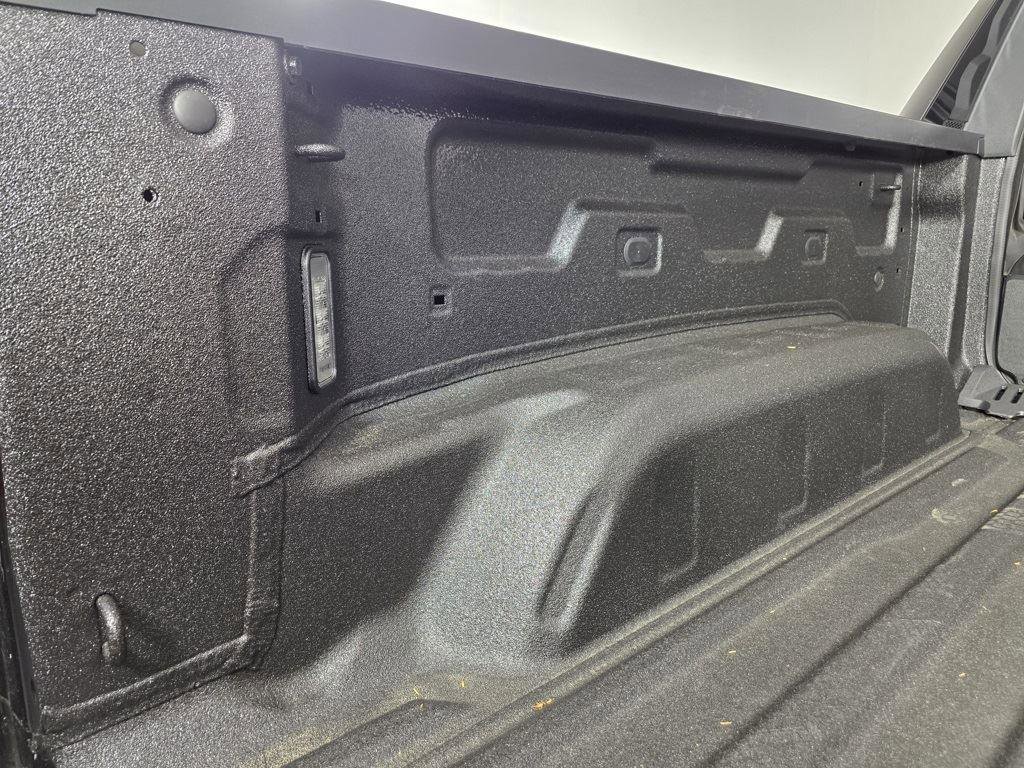 Used 2025 GMC Sierra EV Denali image 10