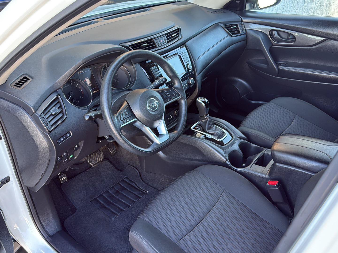 Used 2020 Nissan Rogue S FWD image 20