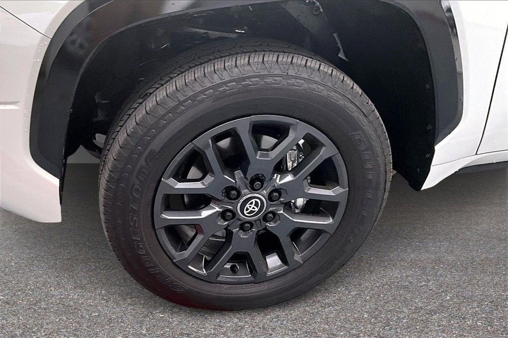 New 2026 Toyota Tundra Platinum image 9