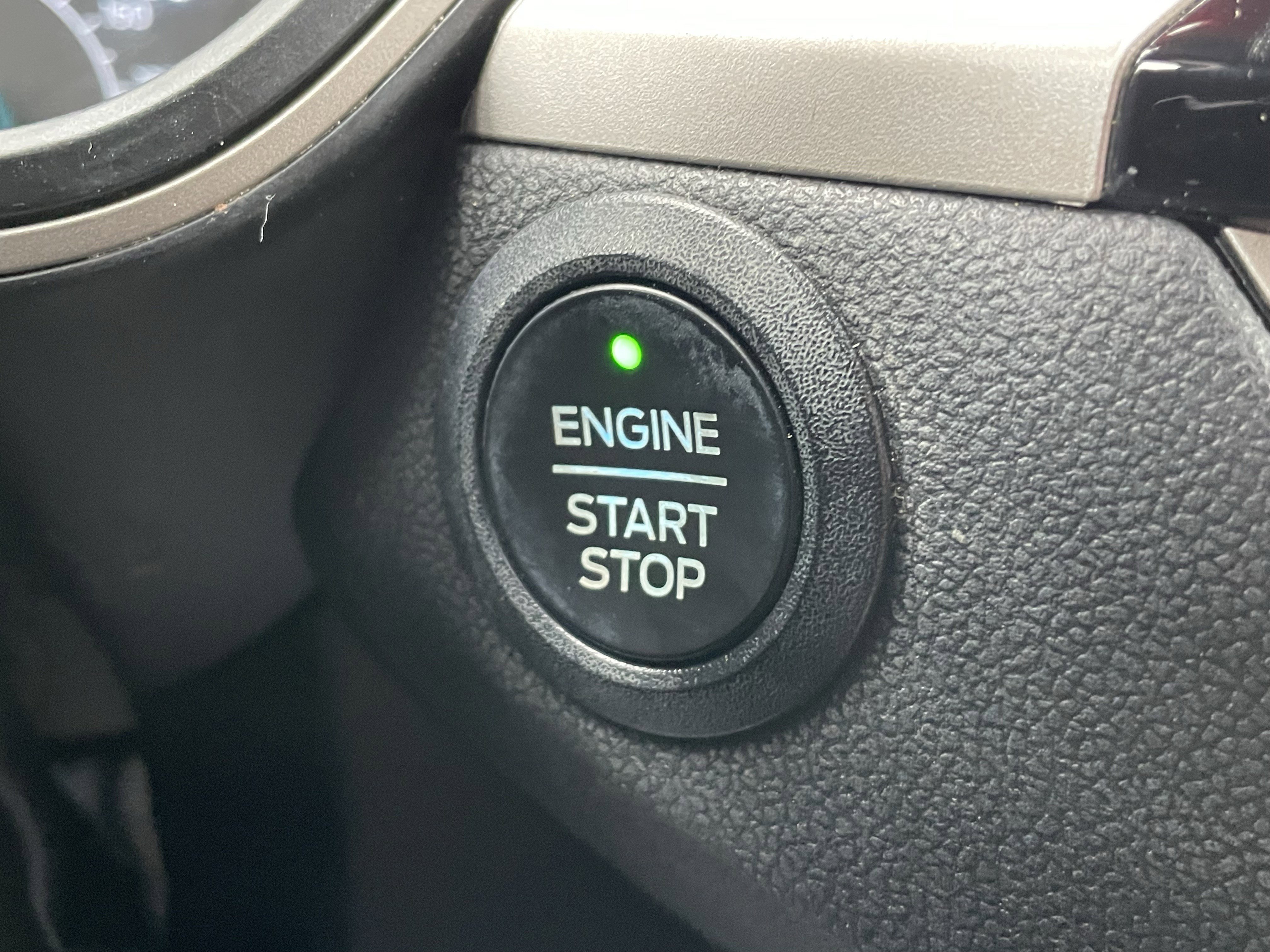 Used 2022 Ford Escape SE w/ Cold Weather Package image 20