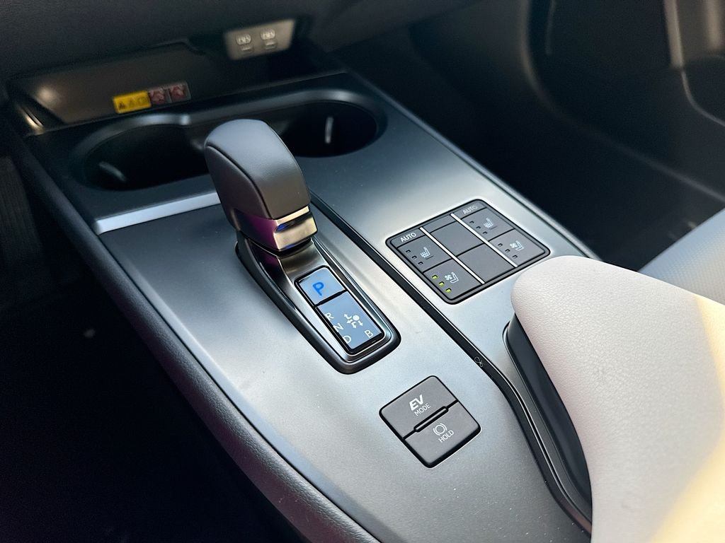 New 2026 Lexus UX 300h FWD image 29