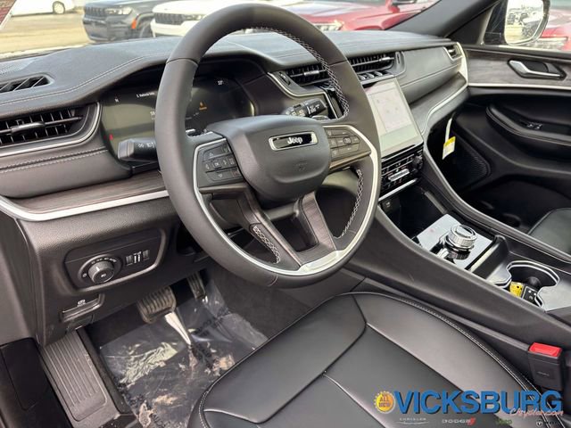 New 2025 Jeep Grand Cherokee Limited image 13