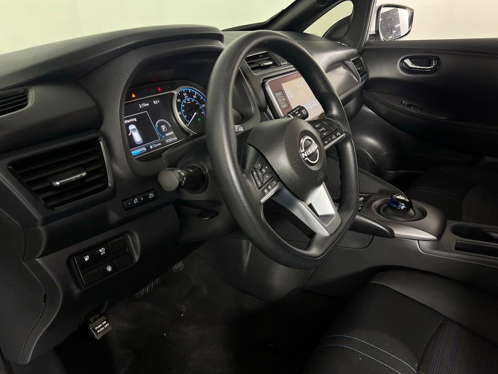 Used 2023 Nissan Leaf S image 19