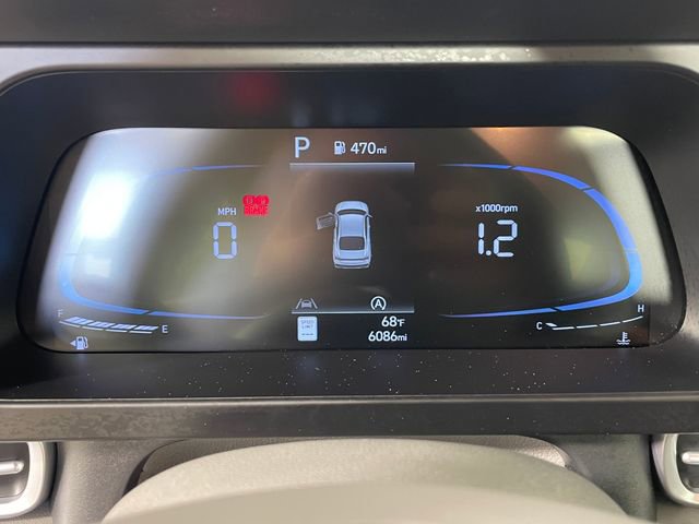 Certified 2025 Hyundai Elantra SE w/ Cargo Package image 5