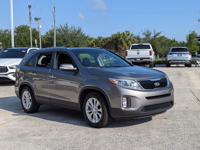 Used 2015 Kia Sorento EX w/ EX V6 Touring Package FWD image 3