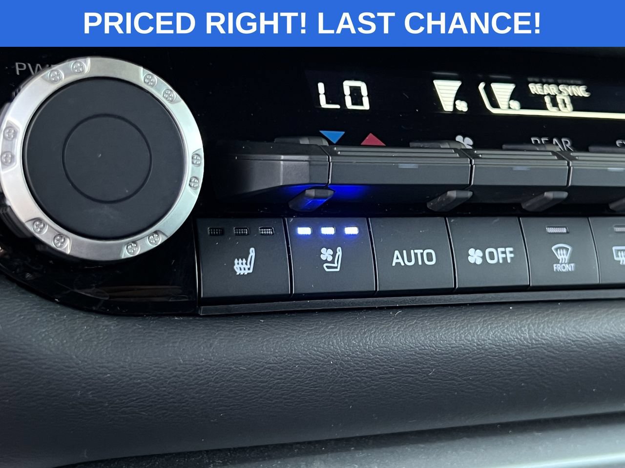 Used 2025 Toyota Sequoia Platinum AWD/4WD image 21