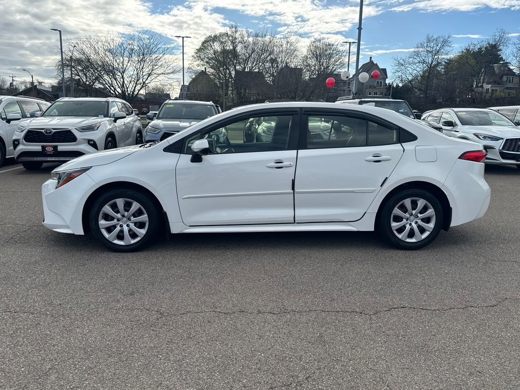 Used 2020 Toyota Corolla LE FWD image 4