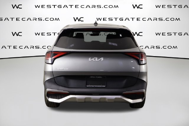 Used 2023 Kia Sportage LX FWD image 4