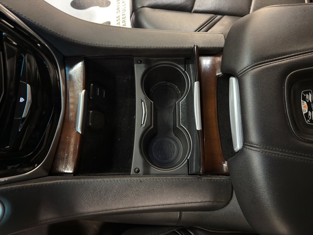 Used 2019 Cadillac Escalade Luxury image 20
