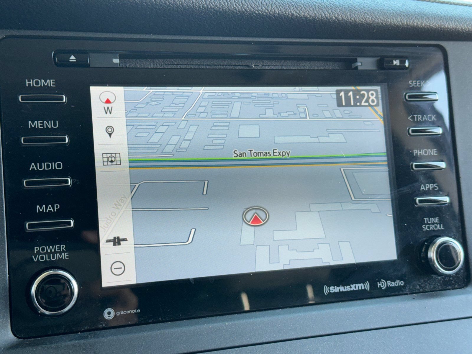 Used 2020 Toyota Sienna XLE w/ XLE Navigation Package FWD image 18