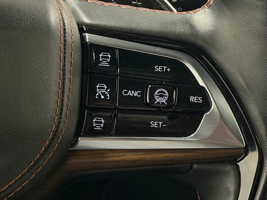 Used 2021 Jeep Grand Cherokee L Summit w/ Luxury Tech Group V image 41