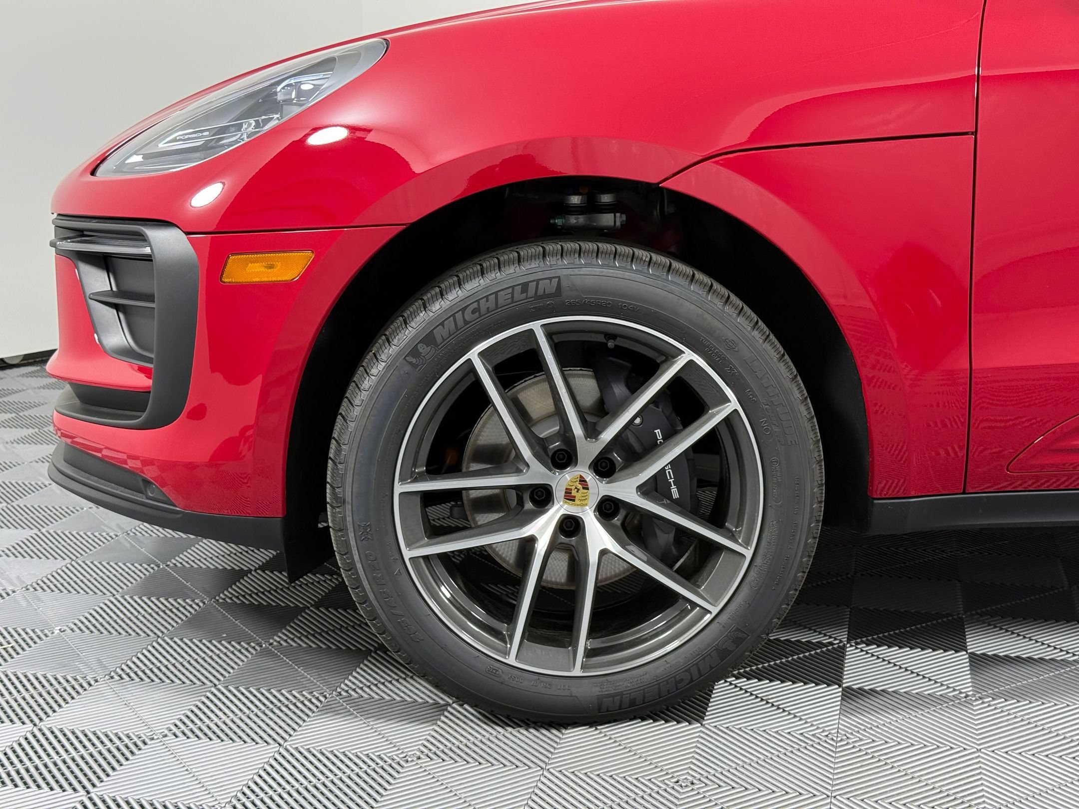 Certified 2026 Porsche Macan AWD/4WD image 13