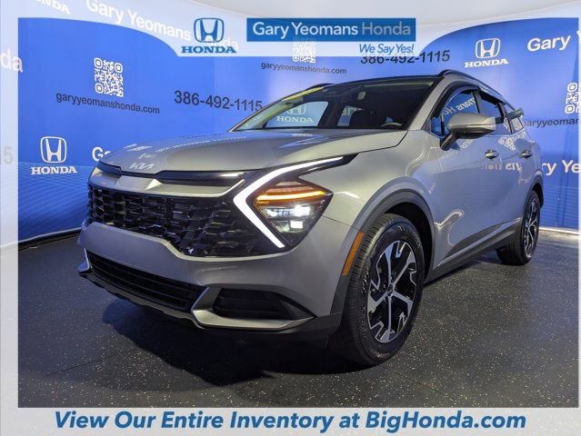 Used 2025 Kia Sportage EX w/ Premium Package image 12