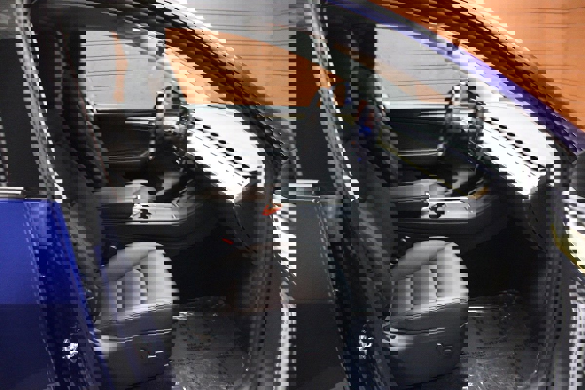 Used 2023 Tesla Model Y Long Range image 29