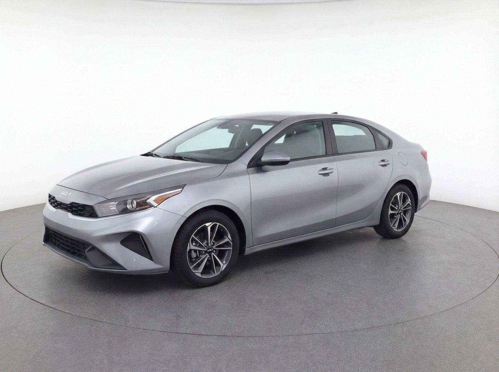 Used 2023 Kia Forte LXS FWD image 3
